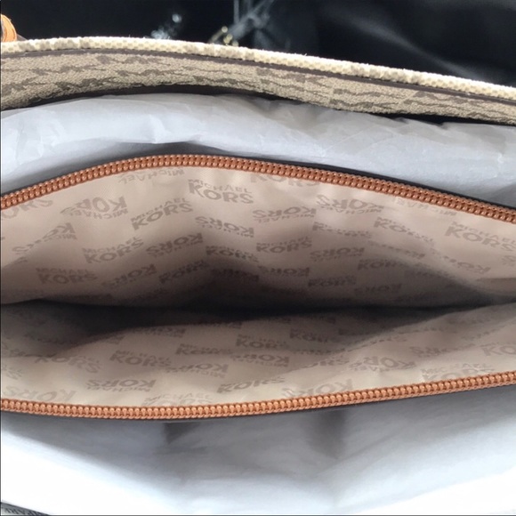 Michael Kors Bag - Picture 6 of 6